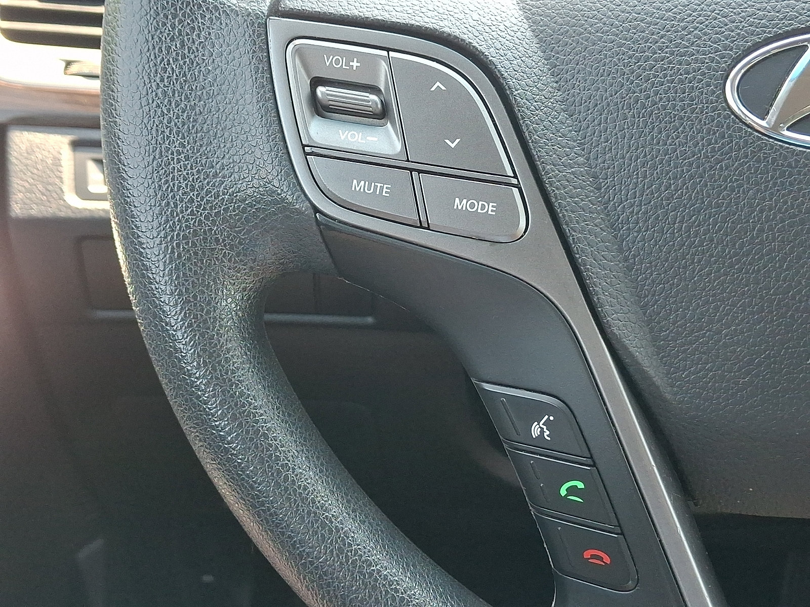 Used 2018 Hyundai Santa Fe Sport w/ 2.4L Value Package 02 FWD image 21