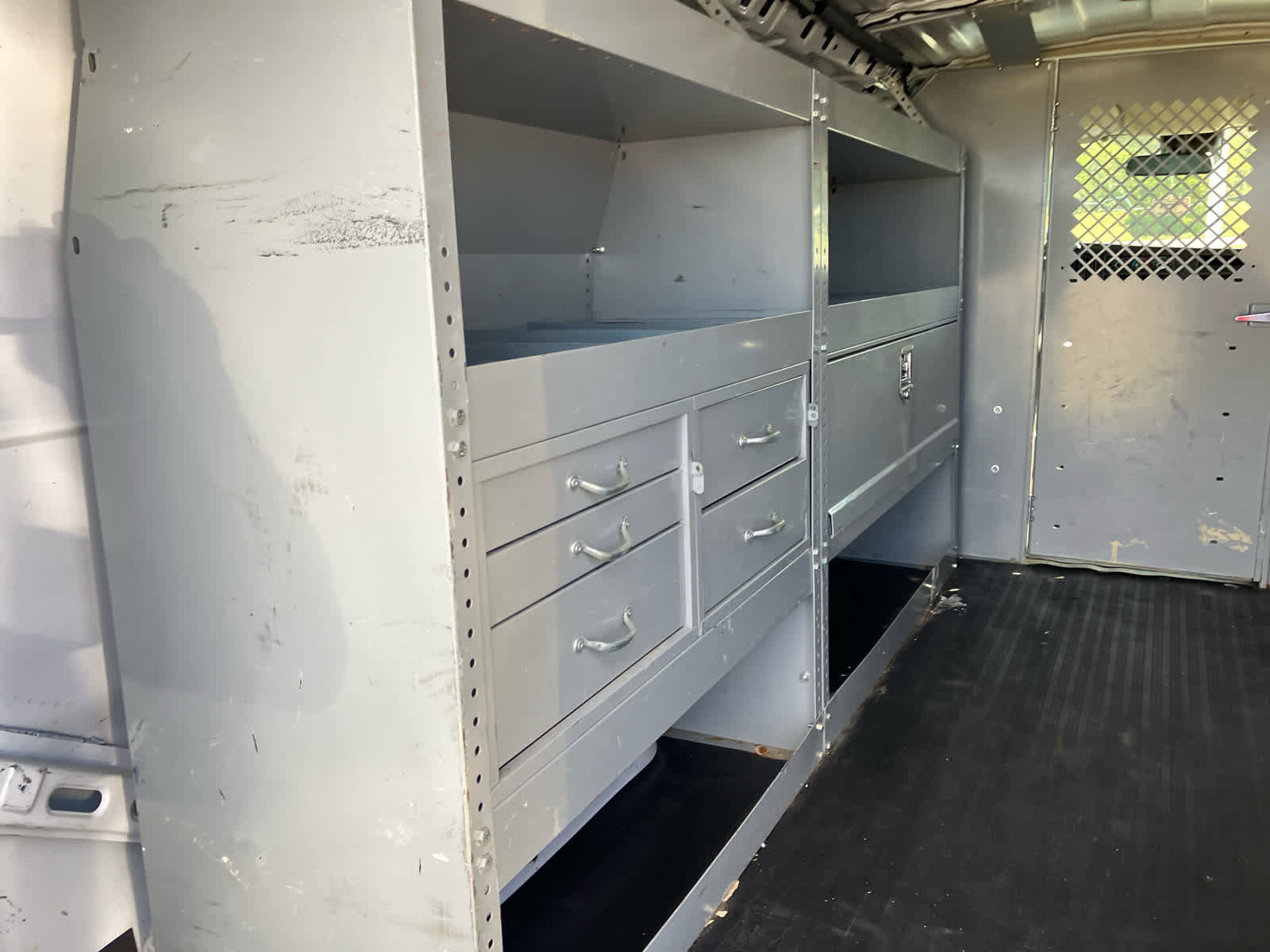 Used 2021 Chevrolet Express 2500 w/ Driver Convenience Package image 27