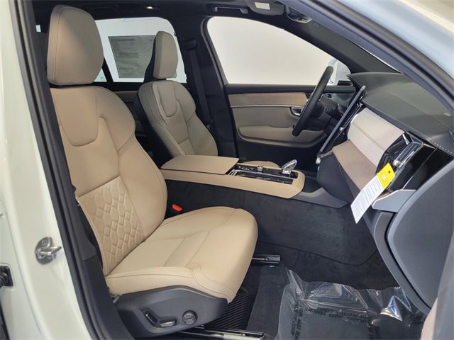 New 2026 Volvo XC90 B5 Plus w/ Protection Package image 14
