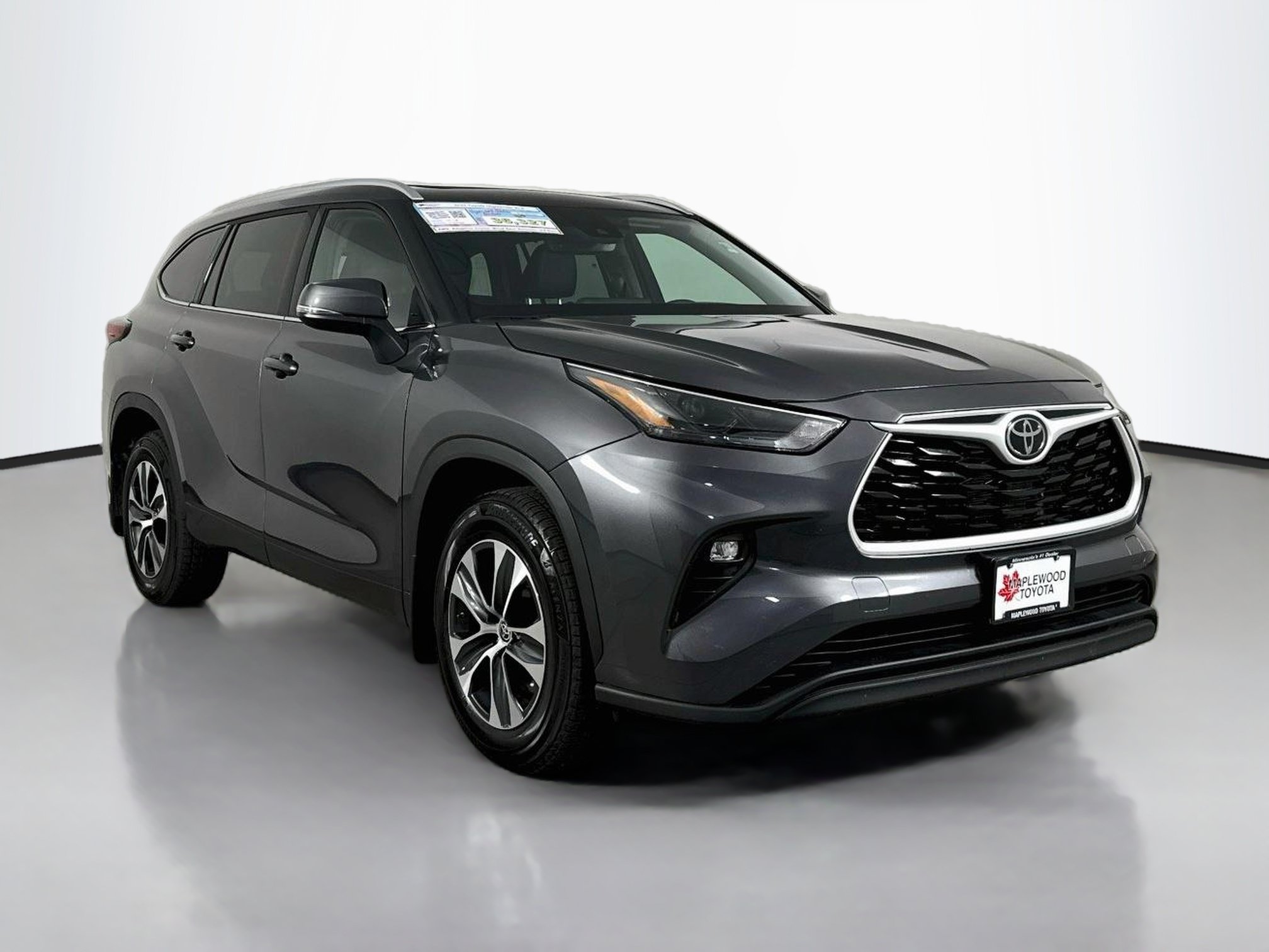 Used 2022 Toyota Highlander XLE
