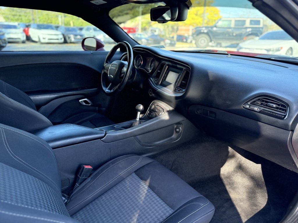 Used 2015 Dodge Challenger R/T w/ Quick Order Package 22B R/T image 19