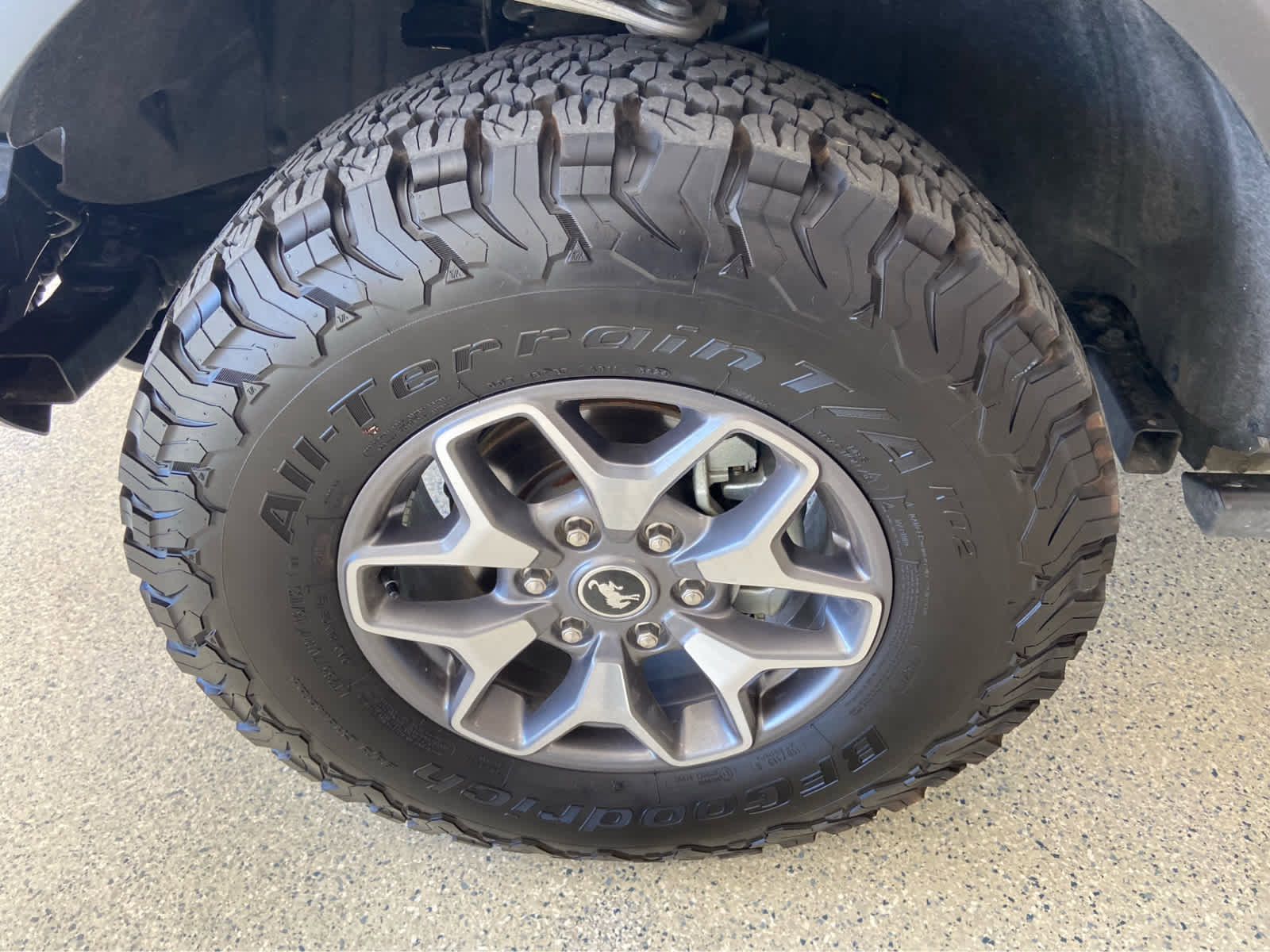 Used 2025 Ford Bronco Badlands image 10