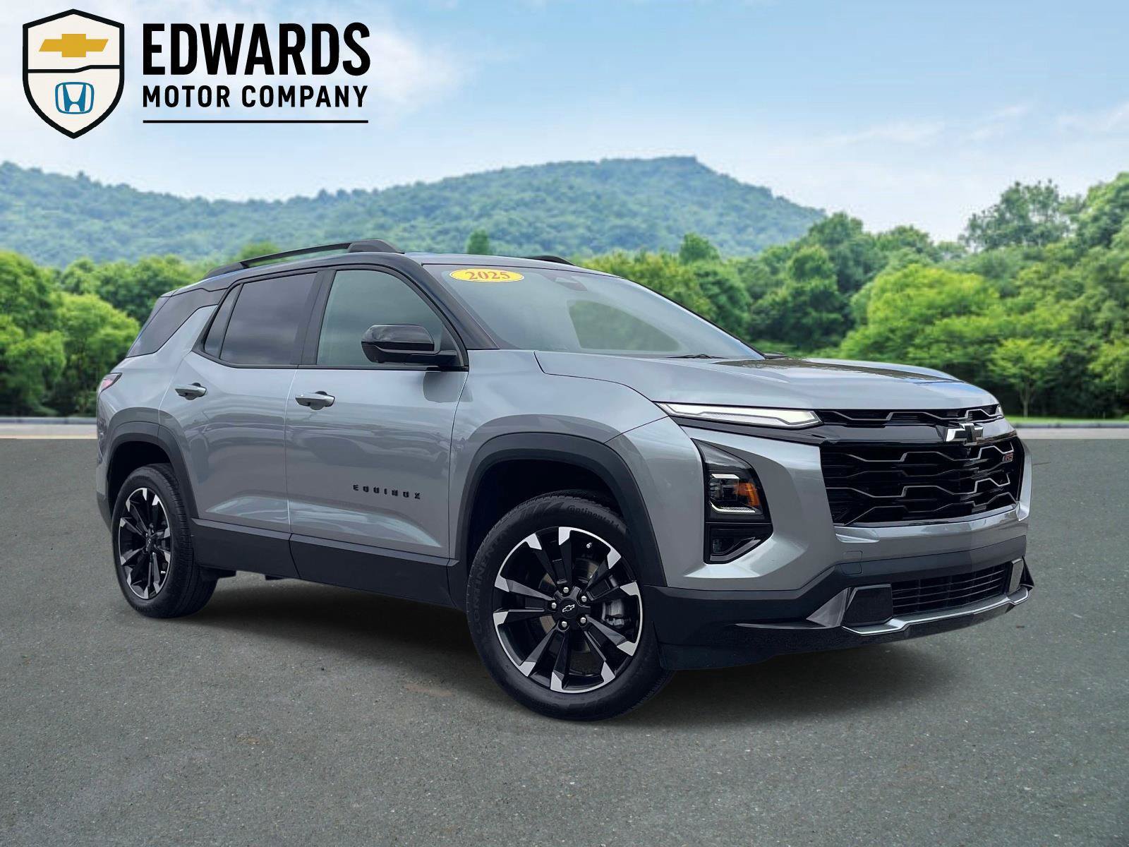 Used 2025 Chevrolet Equinox RS w/ Safety and Technology Package FWD image 1
