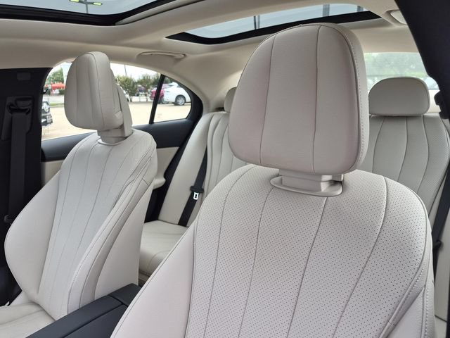 Used 2025 Mercedes-Benz E 350 Sedan image 15