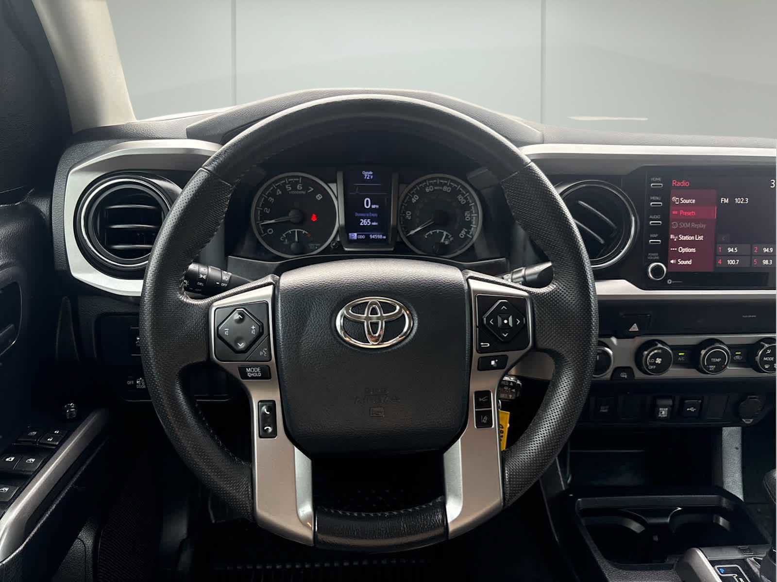 Used 2020 Toyota Tacoma SR5 AWD/4WD image 23