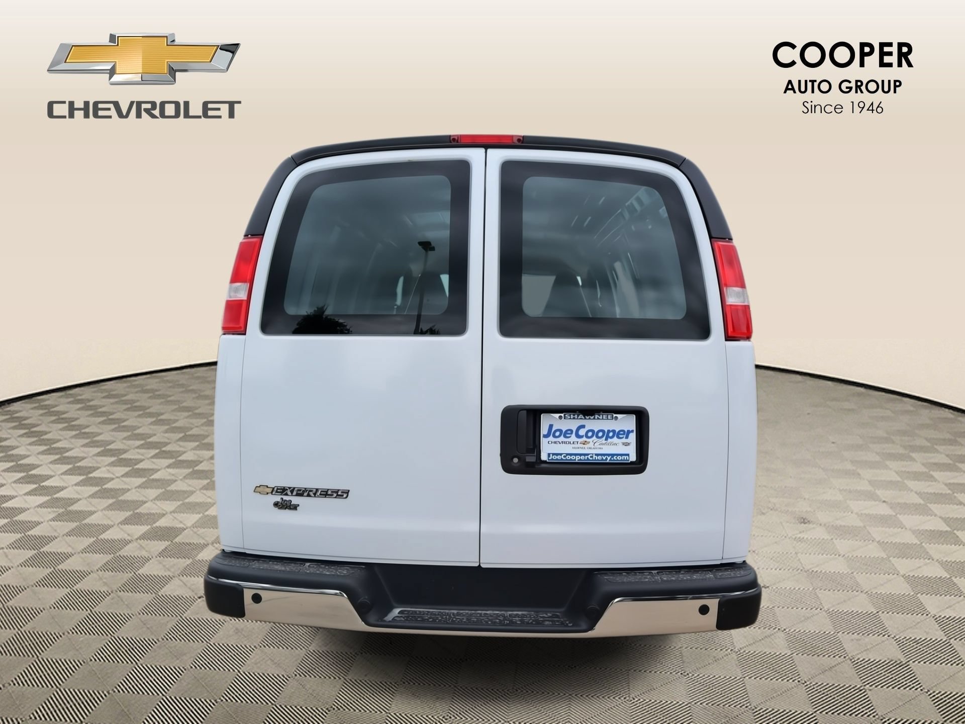 New 2026 Chevrolet Express 3500 w/ Driver Convenience Package RWD image 22