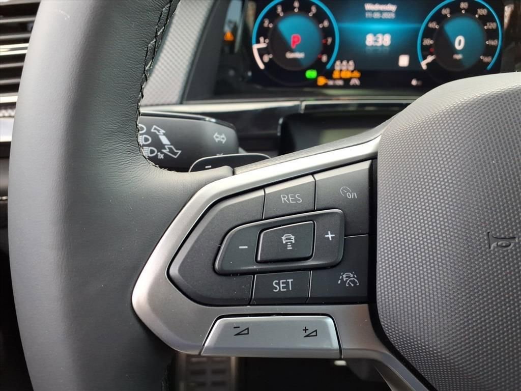 New 2026 Volkswagen Atlas Cross Sport SEL Premium R-Line AWD/4WD image 16