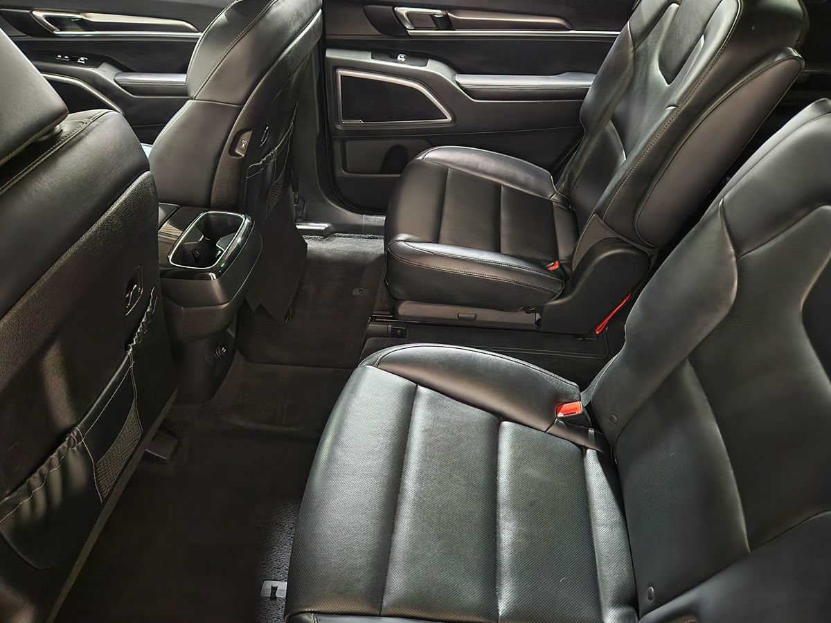 Used 2025 Kia Telluride S FWD image 52