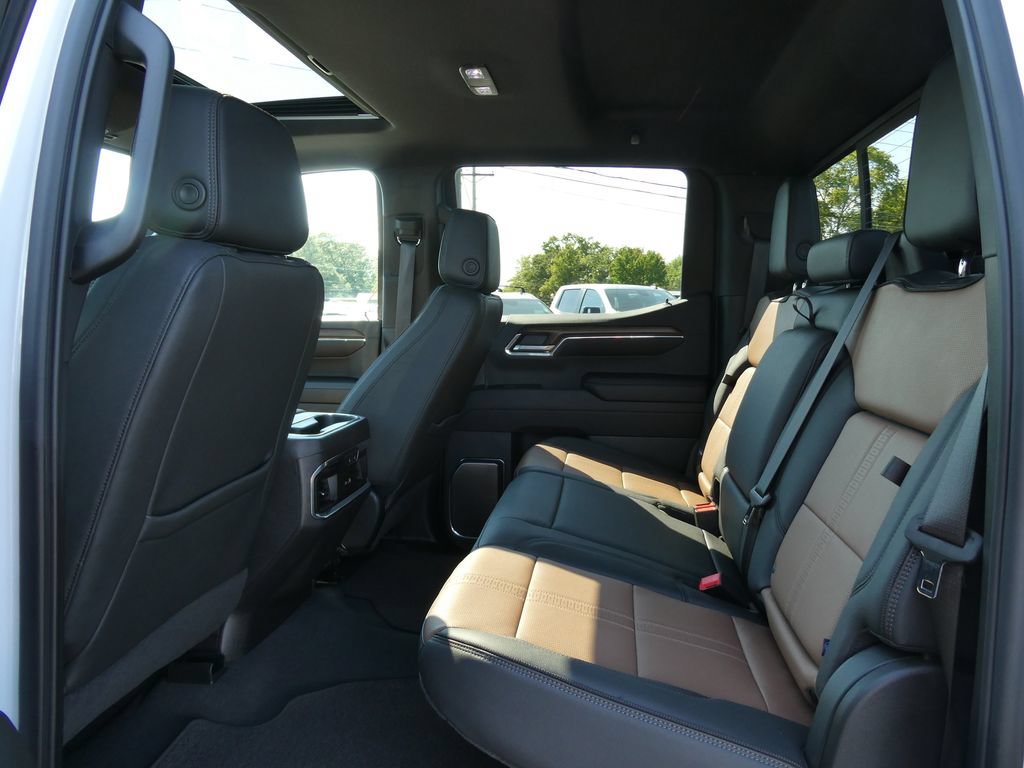 Certified 2024 Chevrolet Silverado 1500 High Country w/ Technology Package AWD/4WD image 22