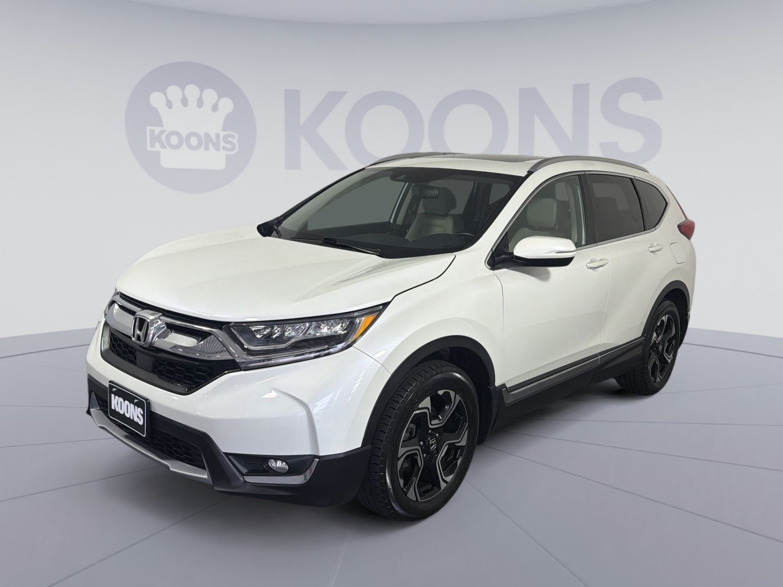 Used 2018 Honda CR-V Touring image 1
