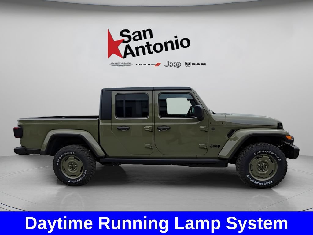 New 2026 Jeep Gladiator Willys AWD/4WD image 17