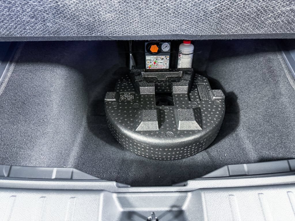 New 2026 Nissan Kicks SV w/ Cold Weather Package FWD image 27