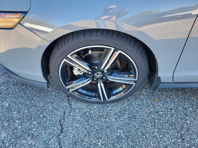 Used 2024 Honda Accord Sport image 6