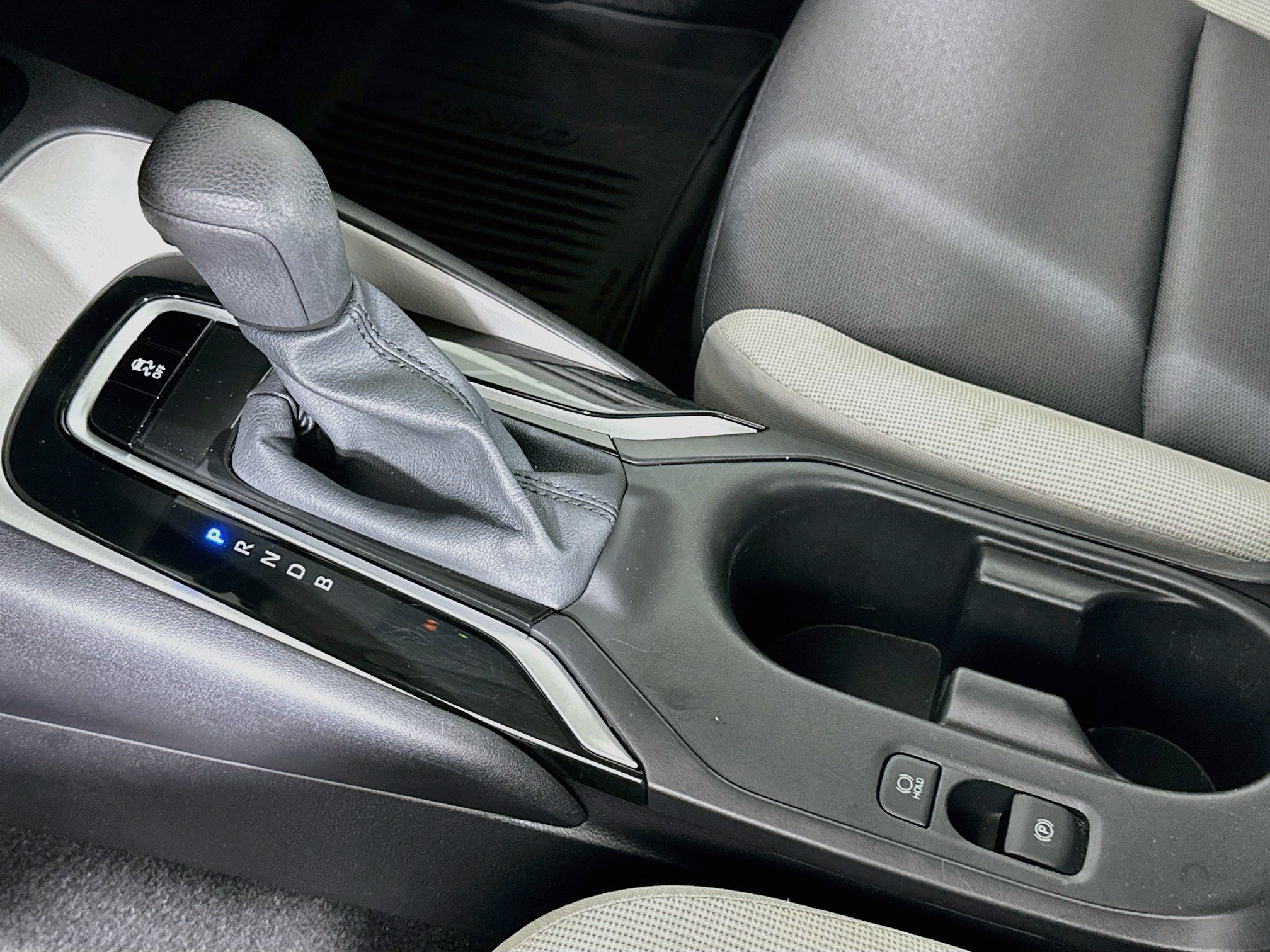 Used 2025 Toyota Corolla LE FWD image 23