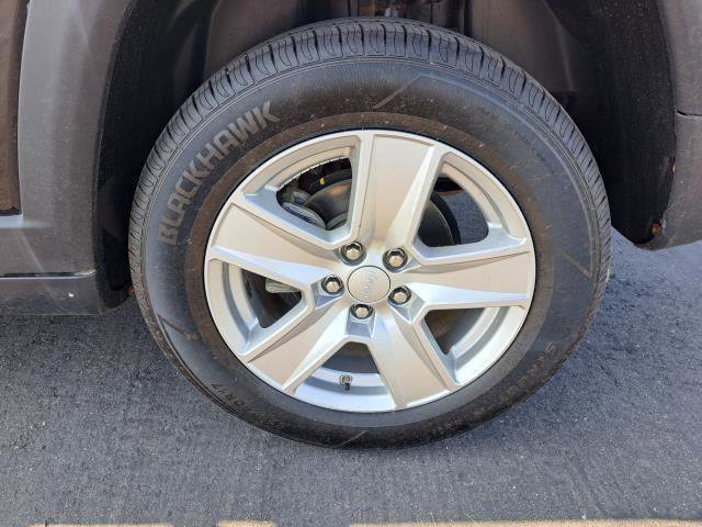 Used 2022 Jeep Compass Latitude image 26