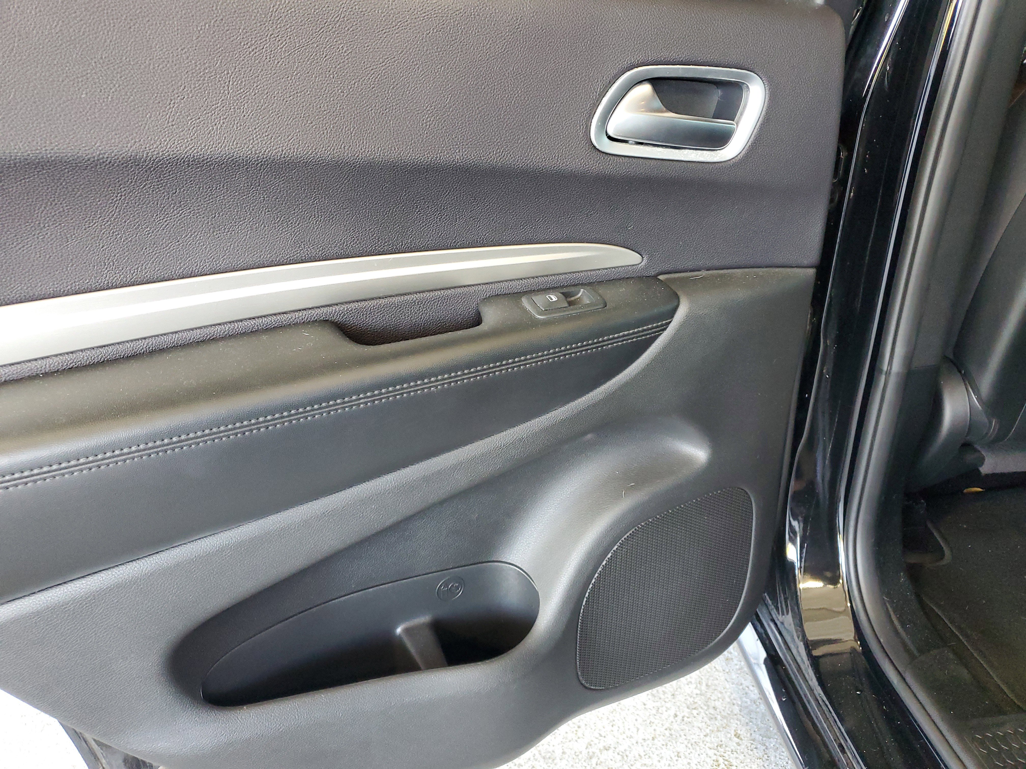 Used 2019 Dodge Durango SXT RWD image 14