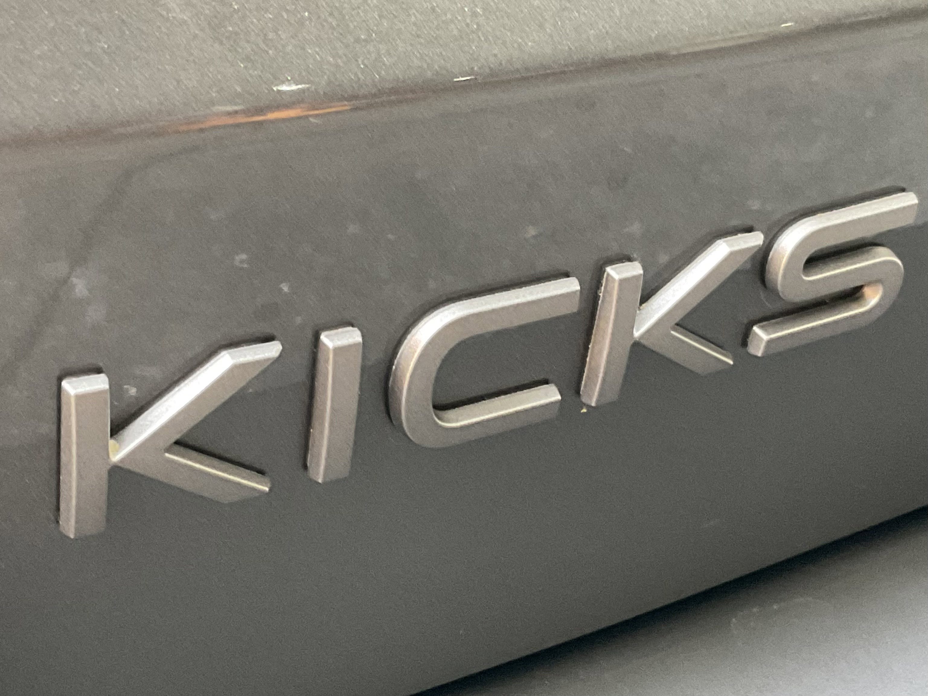 Used 2026 Nissan Kicks SR w/ Cold Weather Package image 8