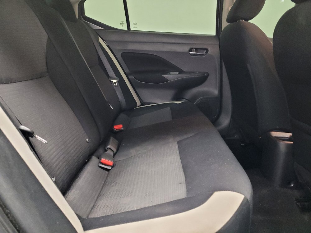 Used 2021 Nissan Versa SV FWD image 19