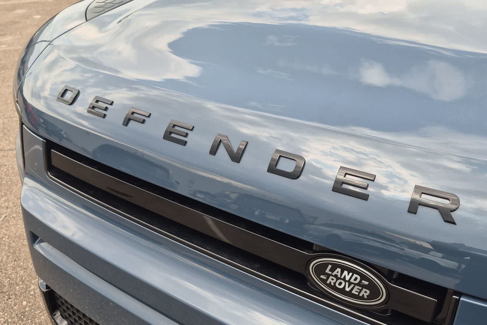 New 2026 Land Rover Defender 110 X-Dynamic SE AWD/4WD image 12