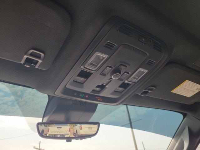Used 2025 GMC Yukon AT4 w/ AT4 Premium Package AWD/4WD image 24