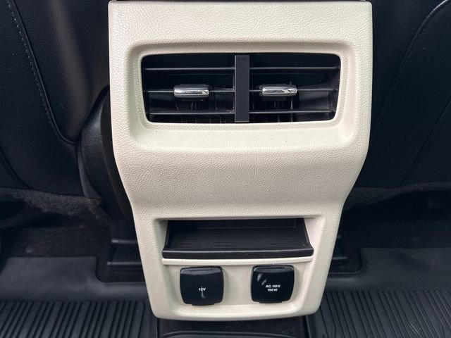 Used 2019 Ford Edge Titanium w/ Cold Weather Package image 19