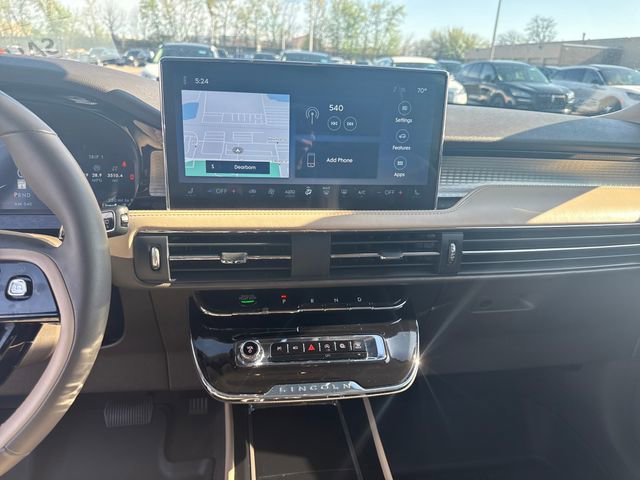 Used 2024 Lincoln Corsair FWD image 23