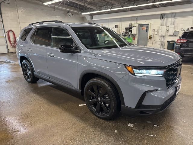 Used 2025 Honda Pilot Black Edition image 8