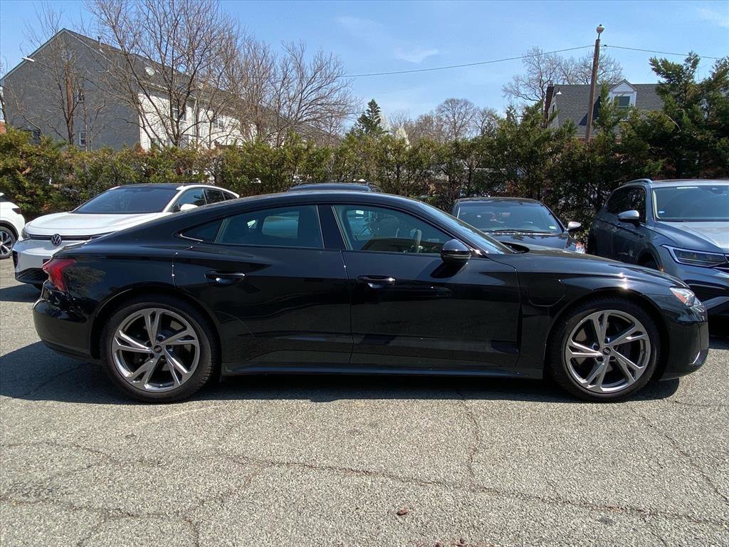 Used 2023 Audi e-tron GT Premium Plus image 2