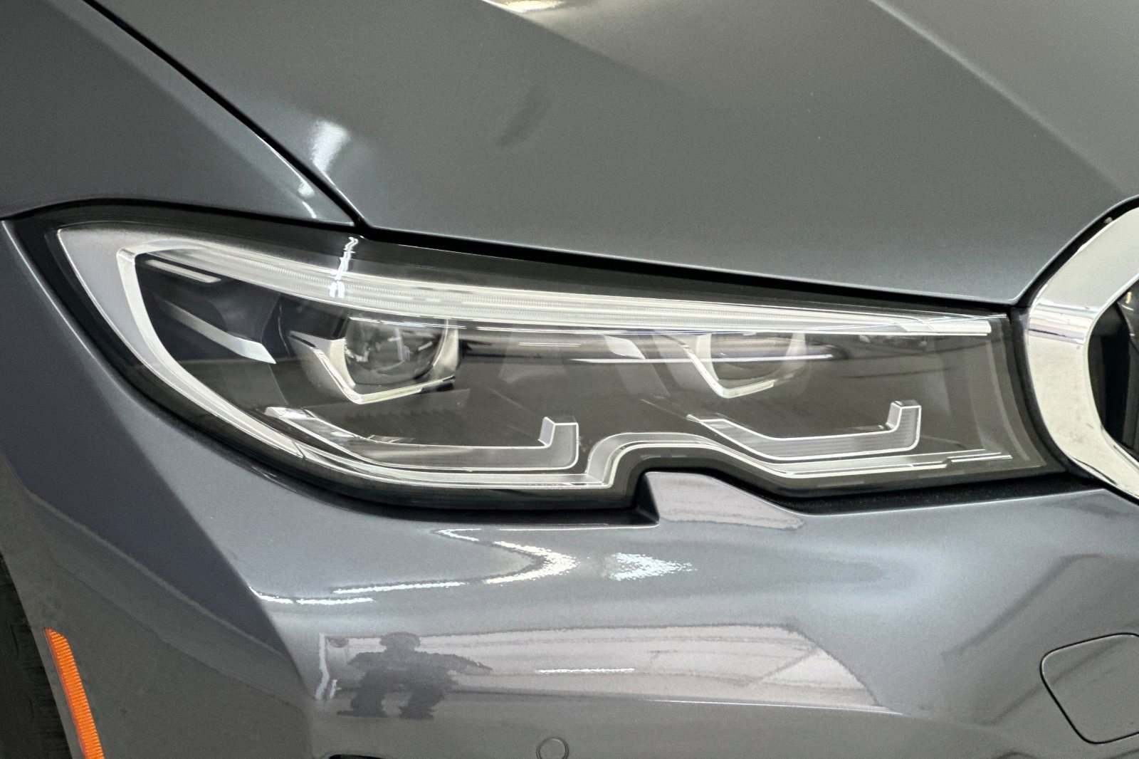 Used 2022 BMW 330i Sedan w/ Driving Assistance Package image 10