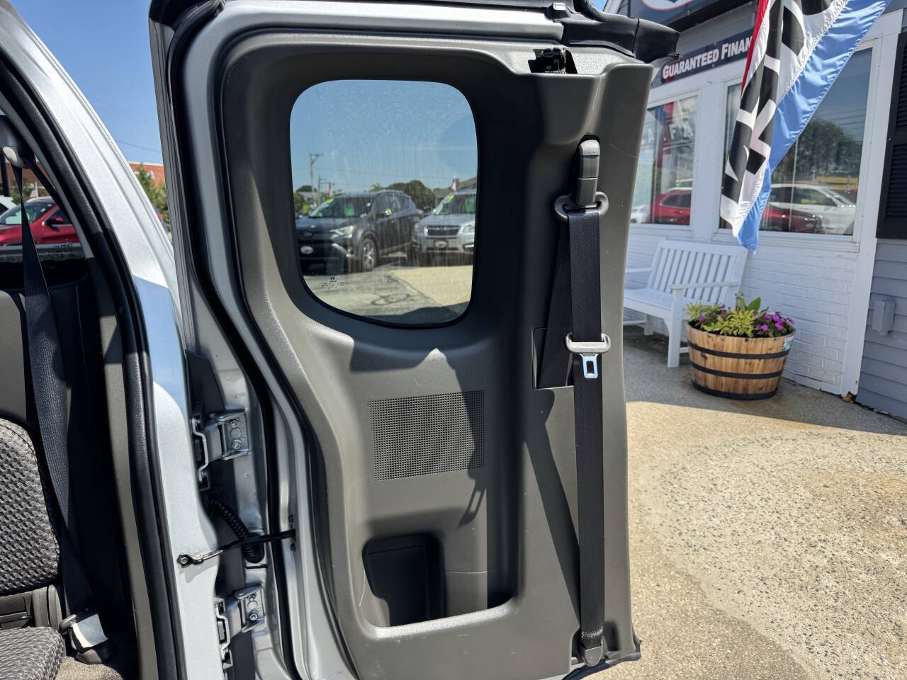 Used 2015 Nissan Frontier SV AWD/4WD image 23