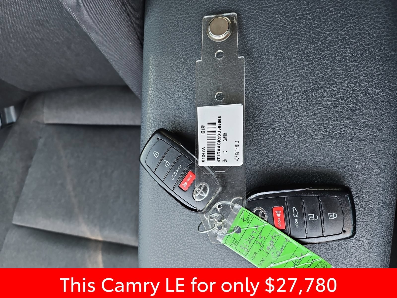 Used 2025 Toyota Camry LE FWD image 21