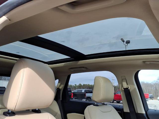 Used 2020 Ford Edge SEL w/ Convenience Package AWD/4WD image 3