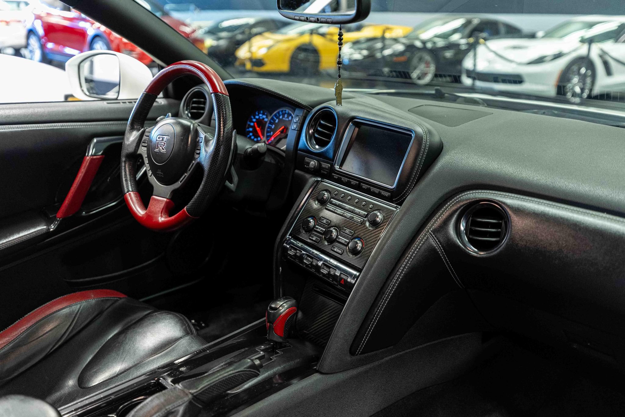 Used 2014 Nissan GT-R Black Edition AWD/4WD image 12