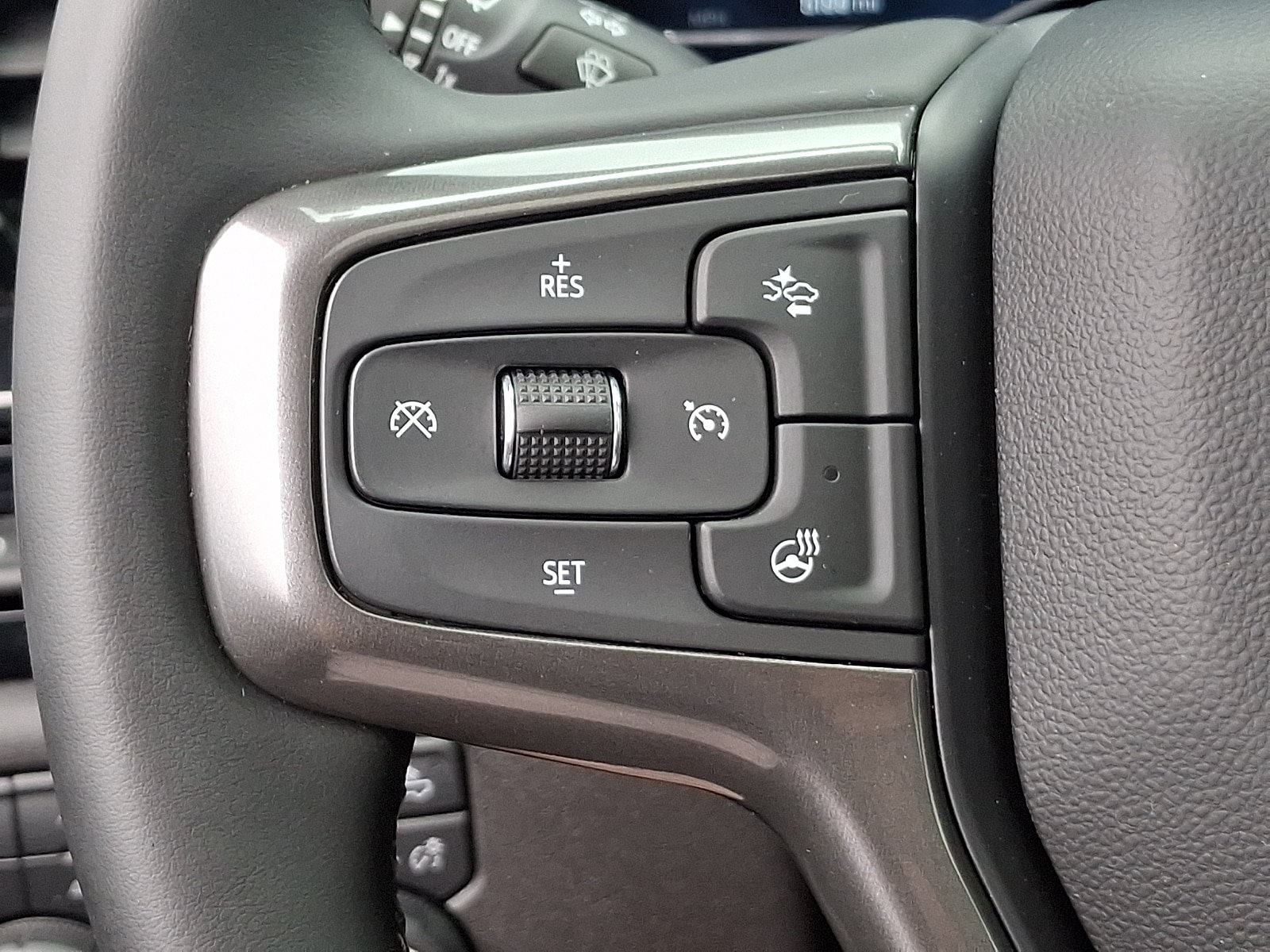 Used 2025 Chevrolet Silverado 2500 ZR2 w/ Technology Package AWD/4WD image 22