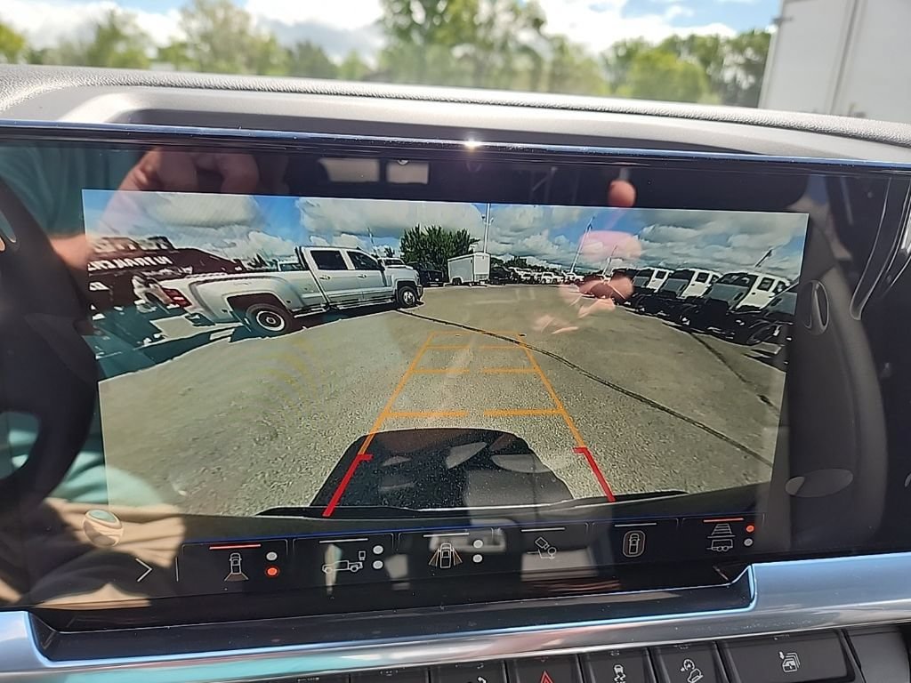 New 2026 Chevrolet Silverado 1500 LTZ w/ LTZ Premium Package AWD/4WD image 21