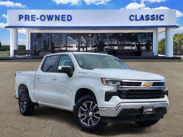 Used 2022 Chevrolet Silverado 1500 LT AWD/4WD image 1