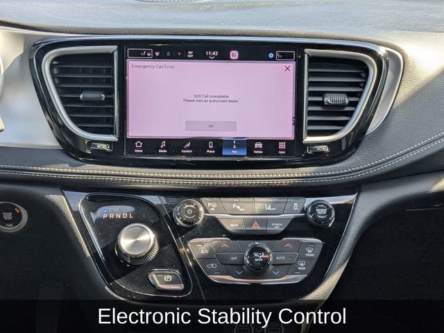 Used 2021 Chrysler Pacifica Touring-L w/ Uconnect Theater Family Group image 21