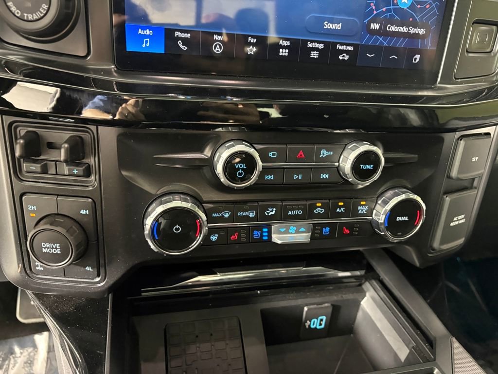 Used 2026 Ford F250 Lariat w/ Black Appearance Package image 20