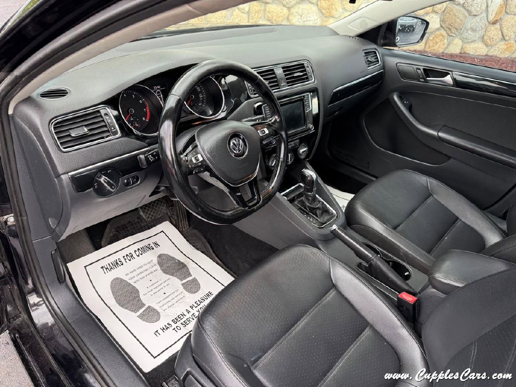 Used 2016 Volkswagen Jetta SEL w/ Lighting Package image 4