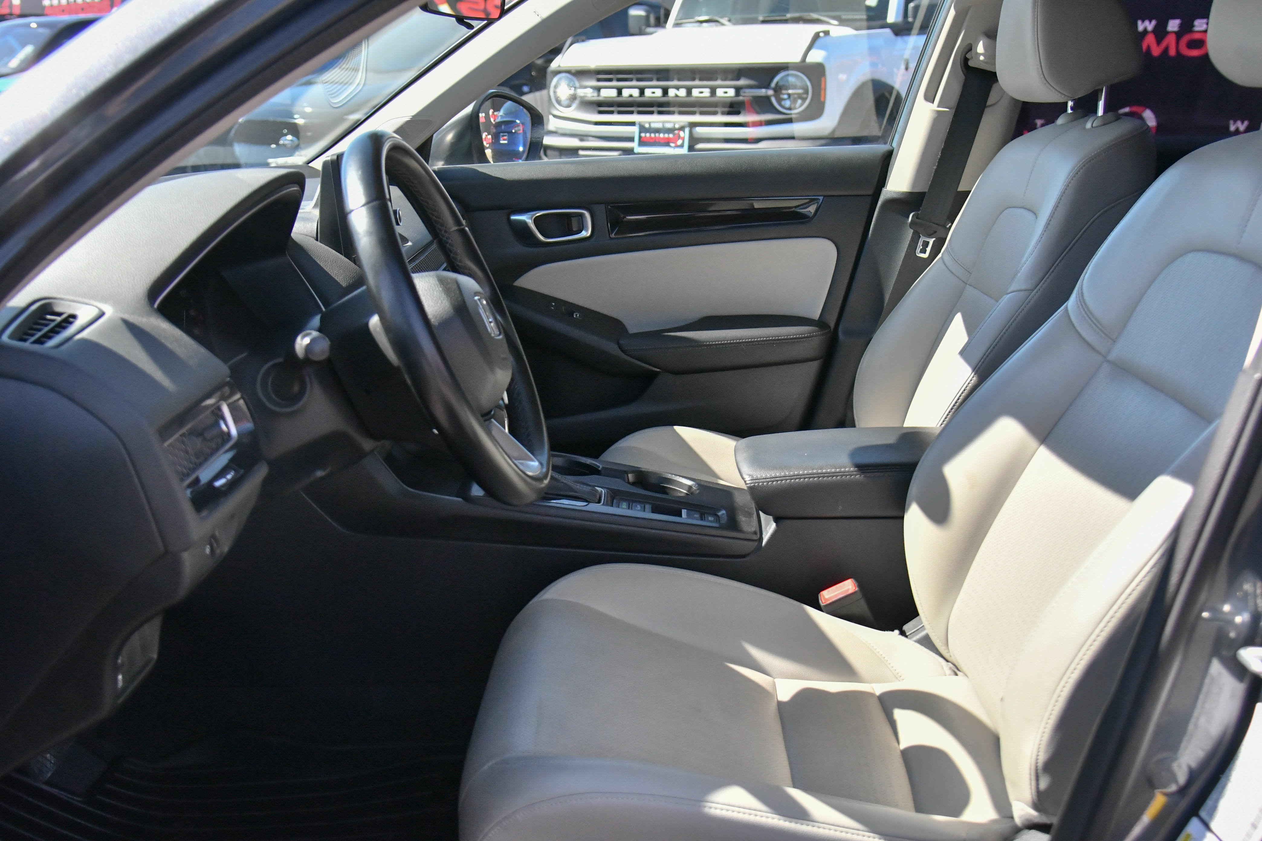 Used 2024 Honda Civic EX-L image 17