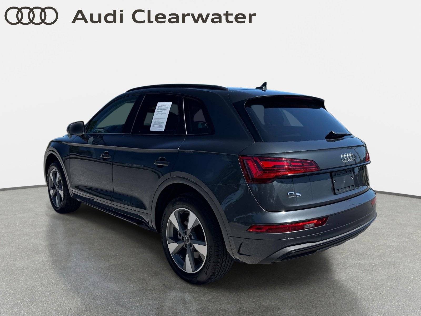 Used 2025 Audi Q5 2.0T Premium w/ Convenience Plus Package AWD/4WD image 3