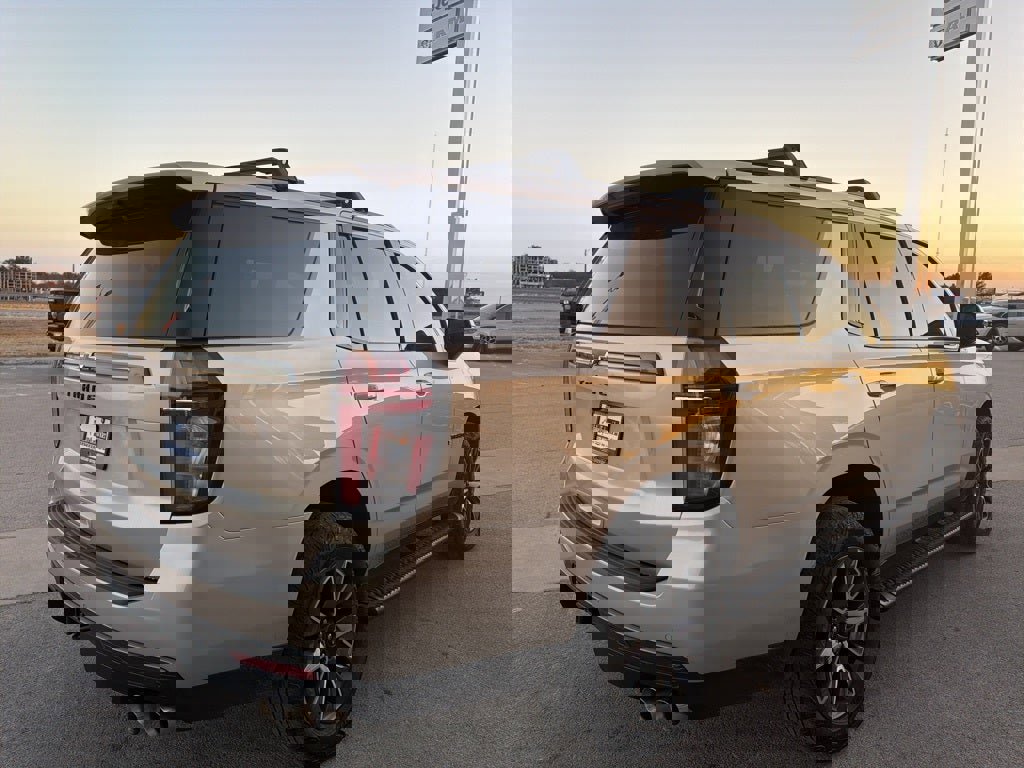 Used 2022 Chevrolet Tahoe Z71 w/ Z71 Off-Road Package image 5