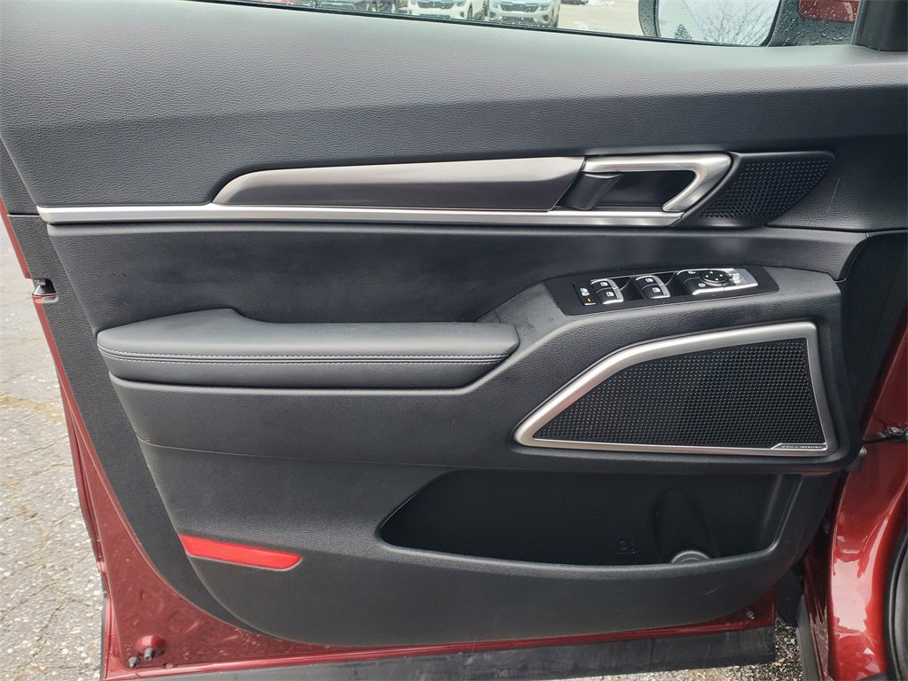 Used 2024 Kia Telluride S w/ S Sunroof Package image 9