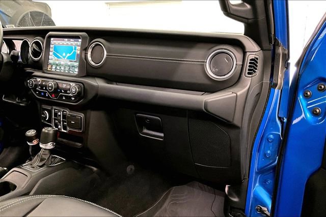 Used 2023 Jeep Wrangler Unlimited Sahara w/ Cold Weather Group image 16