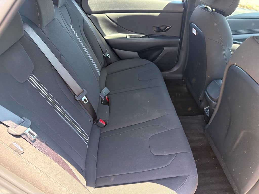 Certified 2025 Hyundai Elantra Sport FWD image 15