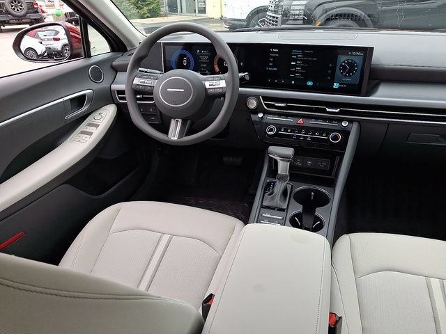 New 2026 Hyundai Sonata SE FWD image 9