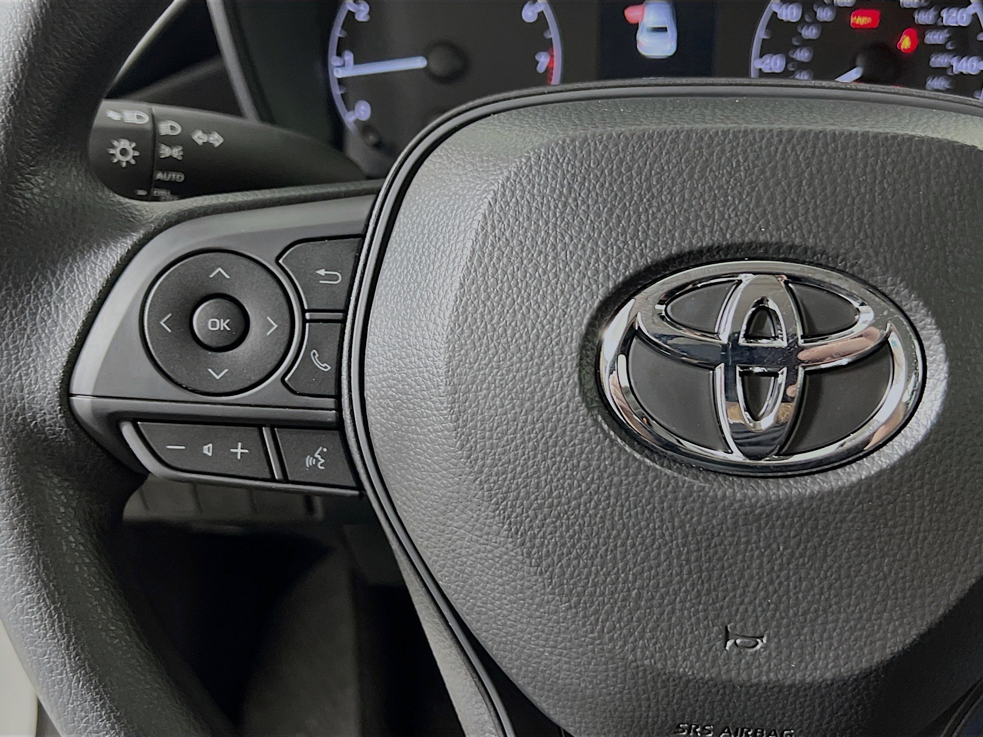 Used 2025 Toyota Corolla LE FWD image 19