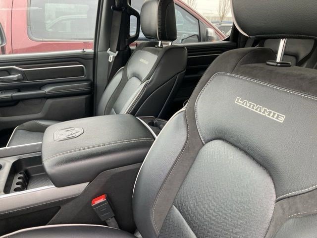 Used 2025 RAM 1500 Laramie w/ Sport Appearance Package AWD/4WD image 10