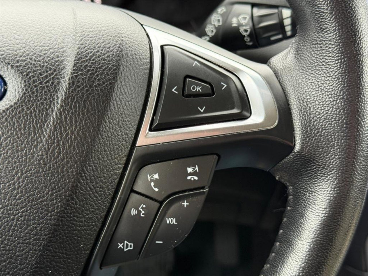 Used 2021 Ford Edge SEL AWD/4WD image 16
