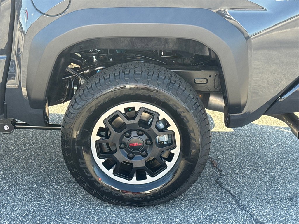 New 2025 Toyota Tacoma TRD Off-Road image 19